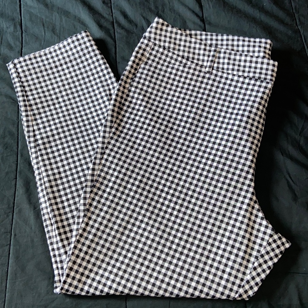 Old Navy Pixie Ankle Pants